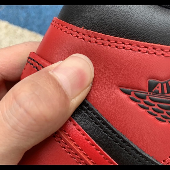 Jordan 1’s - Picture 2 of 4